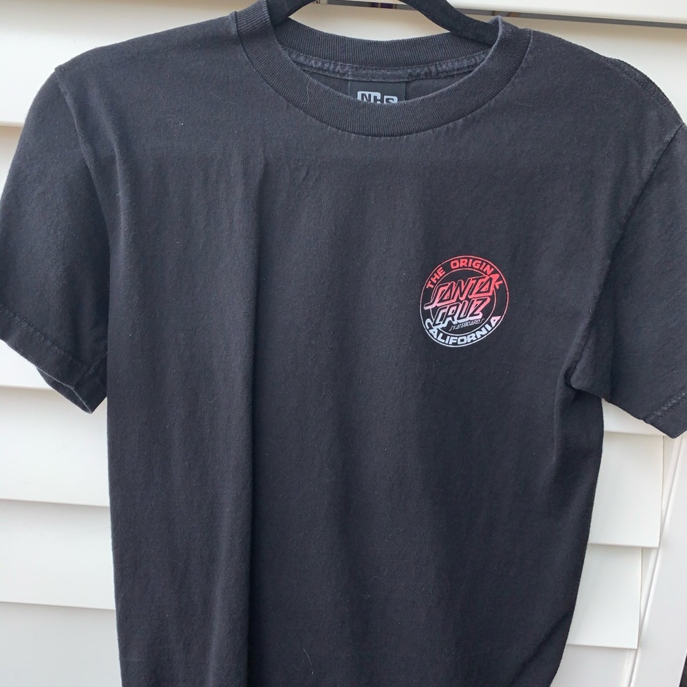 santa cruz t shirt🖤
